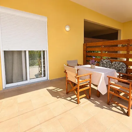 Garden View Διαμέρισμα *