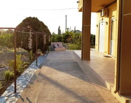 Apartment Garden View Kalavarda