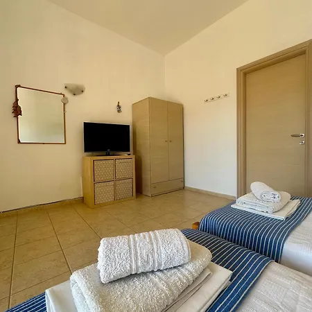 Garden View Apartment Kalavarda